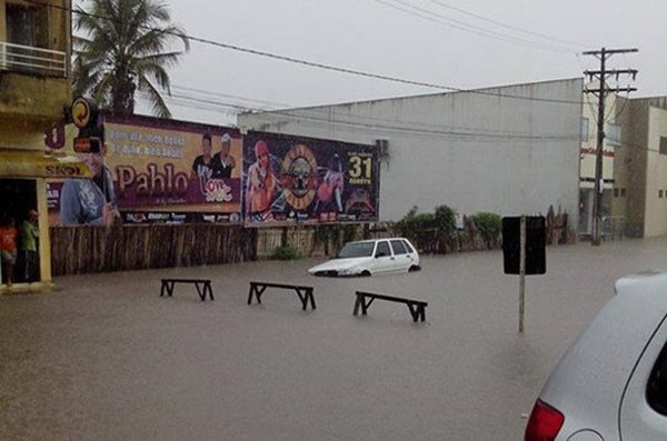Alagamento Teixeira shopping