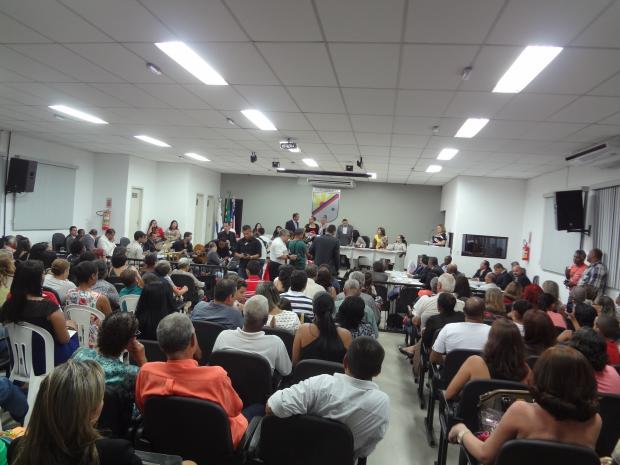 plenario da camara no dia de homenagem as mulheres