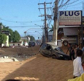 Desabamento de torre de moinho em Maceio fere ao menos 20