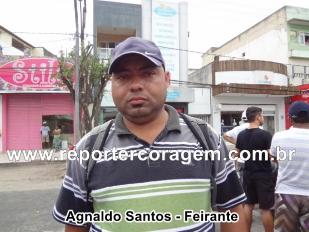 Feirantes fecham centro da cidade em protesto (7)