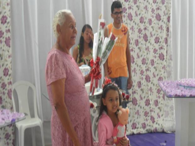 Rosalia Mendes, Taina, Carol e Jotta Mendes