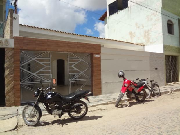 Funcionarios-da-Egertes-paralisam-atividades-por-falta-de-pagamento-3