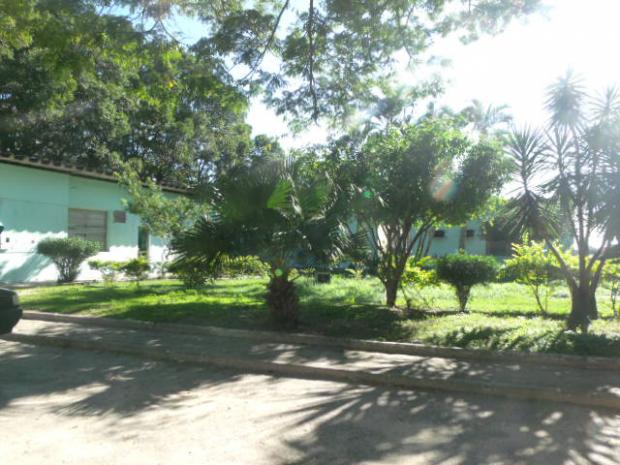 Prefeitura de Teixeira de Freitas abandonada (4)