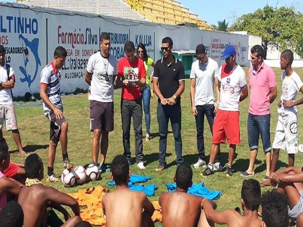 Presidente da Catuense de Alagoinhas faz peneira na regiao (2)