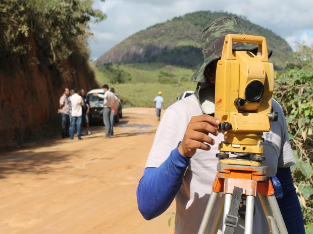 Topografia para asfalto em Guaratinga (2)