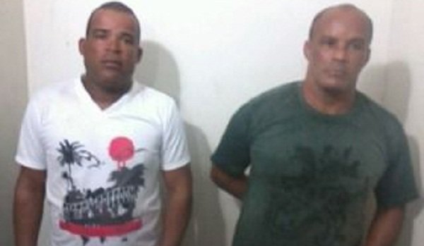 Pedro Barbosa Santana,  e Samarone Santos de Oliveira o Maguila presos apos roubo em Itabatan