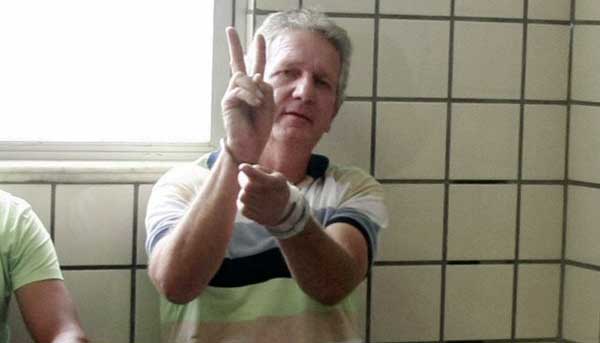 Santos Coller preso novamente