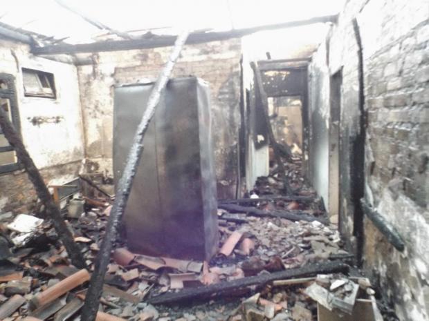 Veiculos e delegacia sao incendiados em Amargosa apos morte de crianca de 1 ano e meio (1)