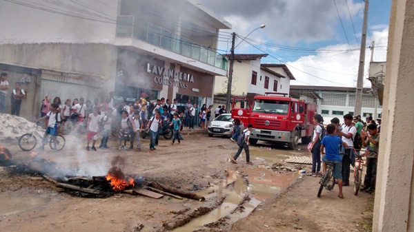 Protesto rua Visconde de Ouro Preto2