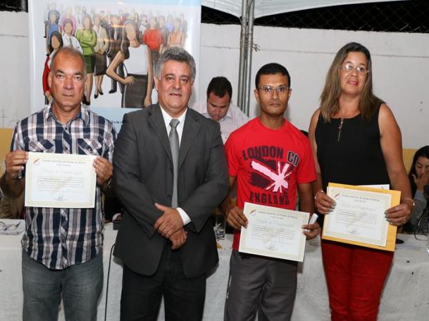 Ronaldo Baitakao entrega homenagem a moradores de Duque de Caxias (1)