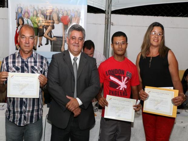 Ronaldo Baitakao entrega homenagem a moradores de Duque de Caxias (2)