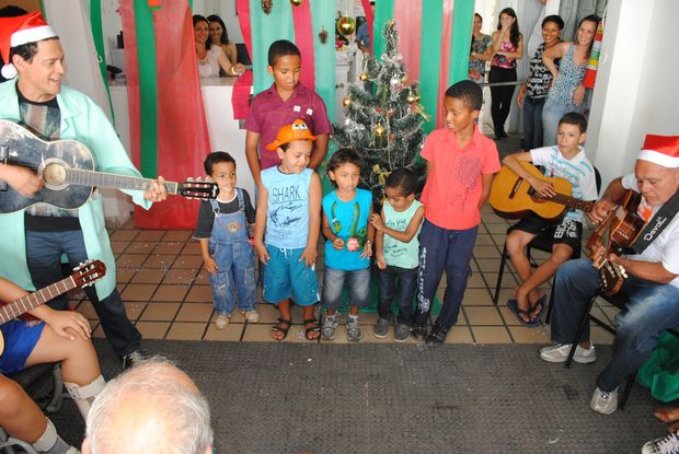 Confraternizacao Mae Maria3