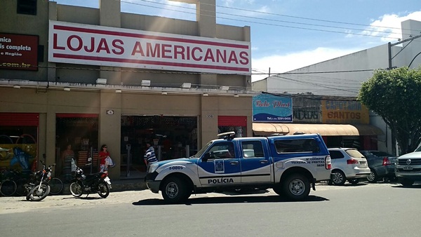 Lojas Americanas assaltadas