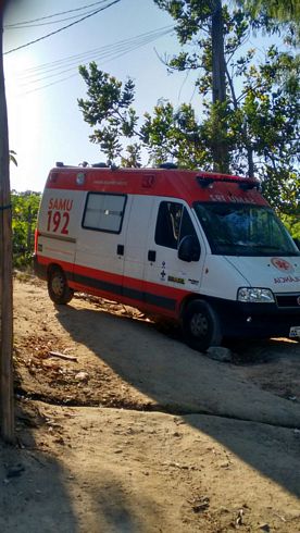 Ambulancia do Samu na rua Espirito Santo1