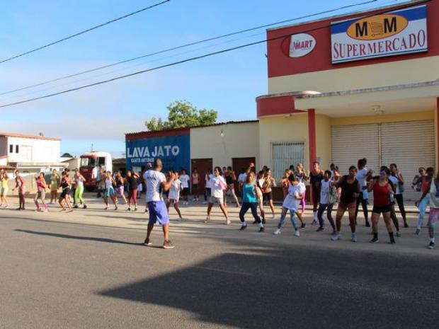 tn_CAMINHADA FITNESS NOVIDADE DO CARNAVAL 2015 EM CARAAVELAS