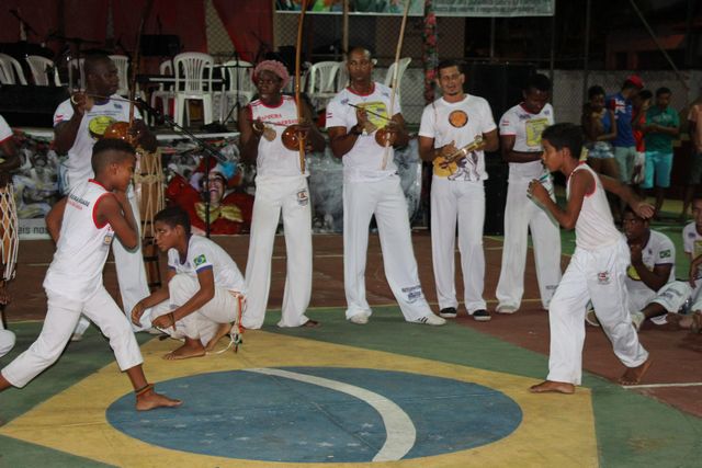 tn_GRUPO DE CAPEIRA MALICIA  DE CARAVELAS