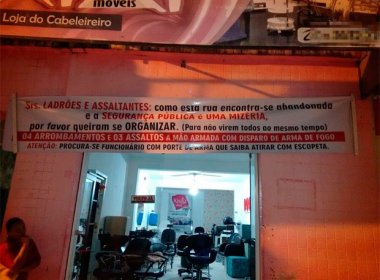 procura-se funcionario com porte de arma que saiba atirar com escopeta