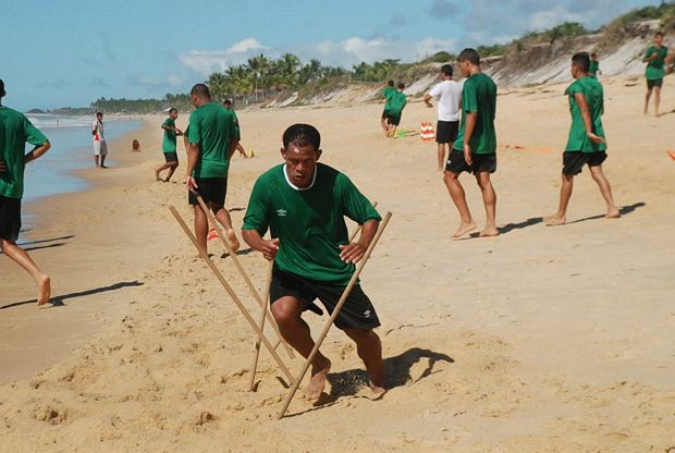 Selecao de Itamaraju treina em Prado1