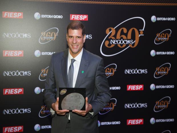 130815premioepoca014_Guilherme Cavalcanti representou Fibria no evento