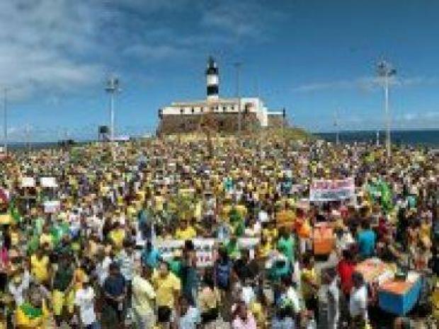 Farol da Barra contra Dilma