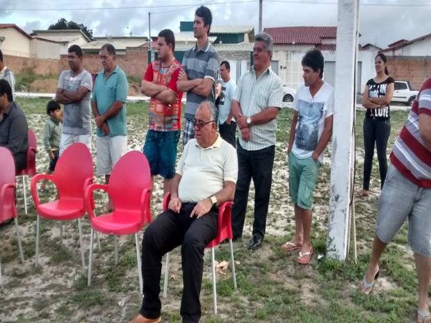 henrique da Ceplac dormindo em reuniao