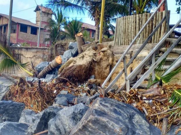 Ressaca do mar em Alcobaca