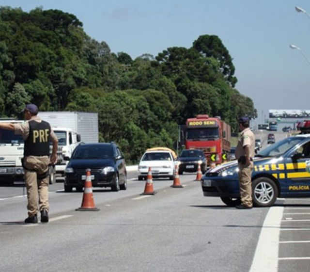 PRF registra 84 mortes e autua 45 mil por excesso de velocidade no feriado