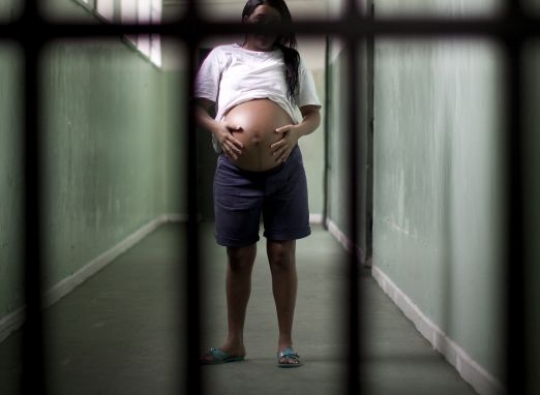 Detentas gestantes presas (3)