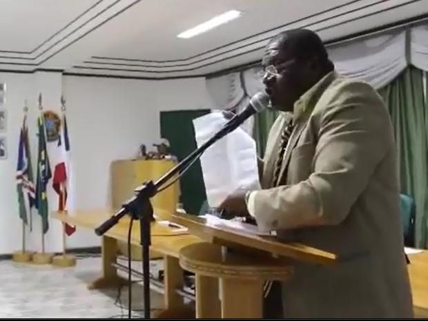 Vereador denuncia agencia Bernardo Olivio