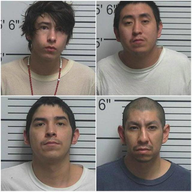 Larson RonDeau, Josiah RonDeau, Jerry Flatlip, e Randall Flatlip