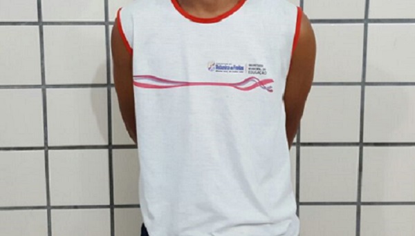 iria-meter-assalto-disse-adolescente-apreendido-pelo-peto-com-simulacro-de-pistola