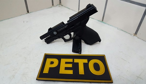 iria-meter-assalto-disse-adolescente-apreendido-pelo-peto-com-simulacro-de-pistola-jpg1