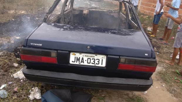 carro-incendiado-no-padre-jose3